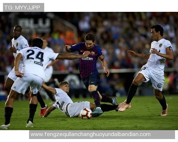 世界球星足球失误集锦:那些改变比赛走向的瞬间与遗憾时刻 世界球星足球失误集锦:那些改变比赛走向的瞬间与遗憾时刻