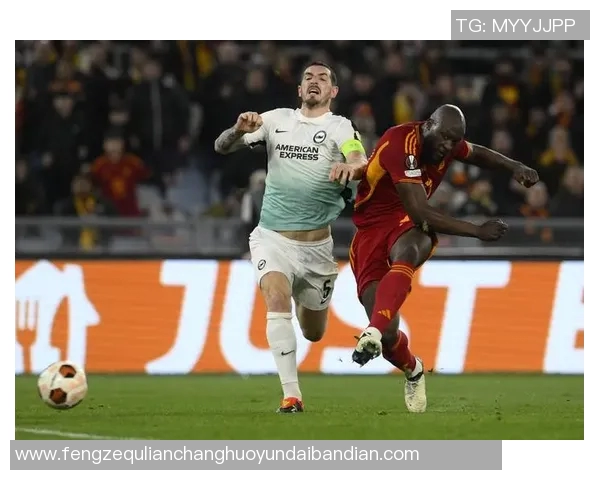 低视角足球:探索球星独特视野下的竞技魅力与战术博弈 低视角足球:探索球星独特视野下的竞技魅力与战术博弈